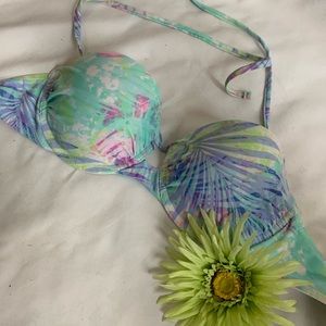 3/$10🙌Xhilaration Tropical Print Bathing Suit Top
